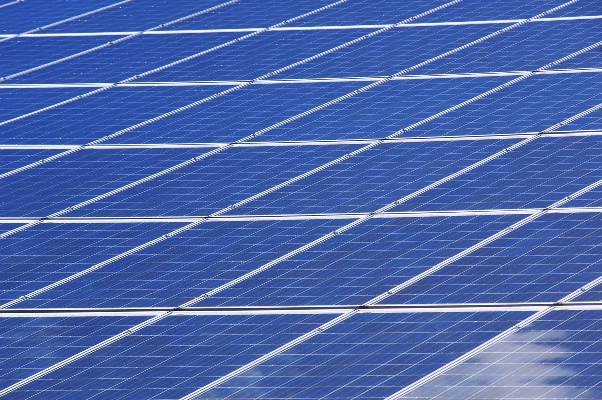 Alternative energy solution design in buildings
