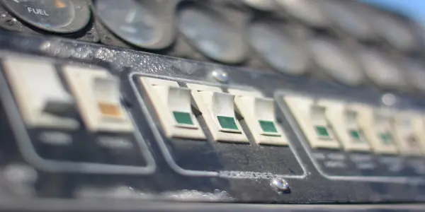 Instrumentation and control in buildings — sensors and controllers